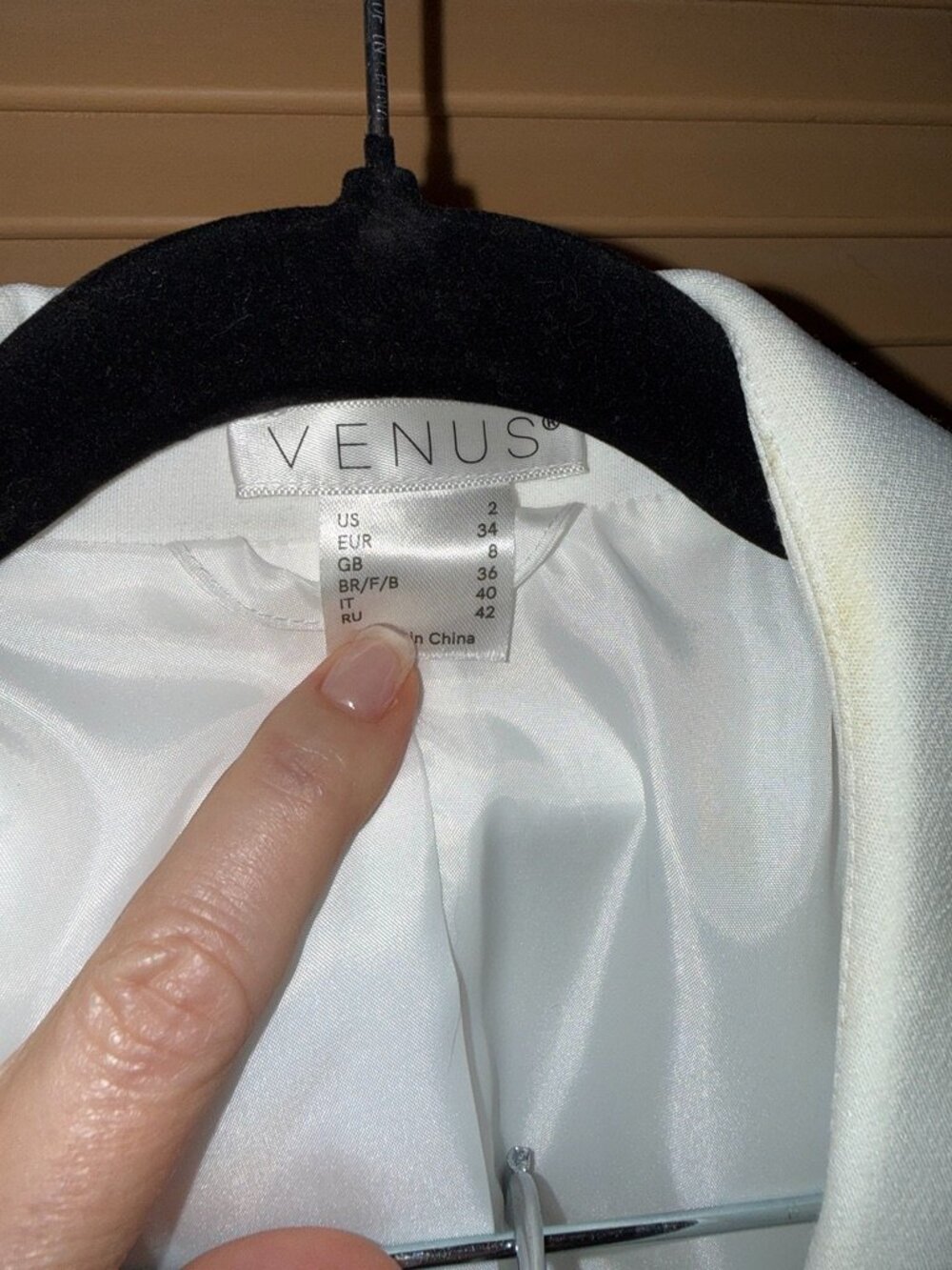 VENUS White Blazer & Shorts Set – Pearl Trim Two-Piece Size 2 - Picture 7 of 8